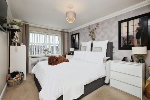 2 bedroom flat for sale, Arundel Road, Eastbourne, East Sussex, BN21