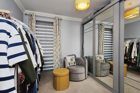 2 bedroom flat for sale, Arundel Road, Eastbourne, East Sussex, BN21