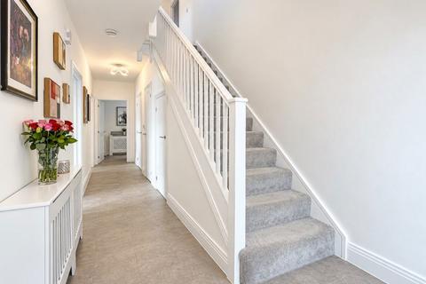 4 bedroom detached house to rent, Jones Hill, Hampton Heights, Peterborough, PE7