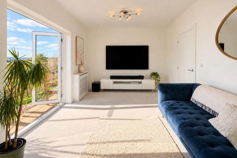 4 bedroom detached house to rent, Jones Hill, Hampton Heights, Peterborough, PE7