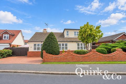 3 bedroom chalet for sale, Waarden Road, Canvey Island, SS8