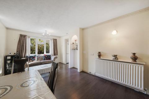 2 bedroom retirement property for sale, Bladon Gardens, Harrow HA2