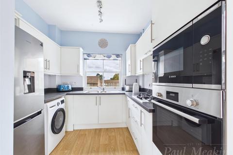 2 bedroom maisonette for sale, Doble Court, Sanderstead