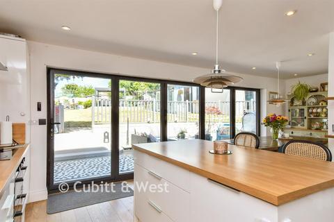 4 bedroom semi-detached bungalow for sale, Brownleaf Road, Woodingdean, Brighton, East Sussex
