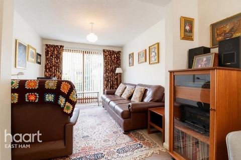 undefined, Dewberry Gardens, London