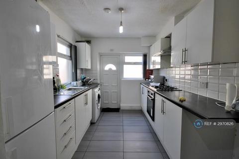 1 bedroom in a house share to rent, Ridley Road, Liverpool, L6