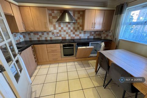 3 bedroom terraced house to rent, Queens Gate Terrace, Taunton, TA1
