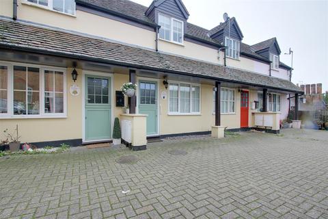 2 bedroom cottage for sale, Mulberry Court, Old Town