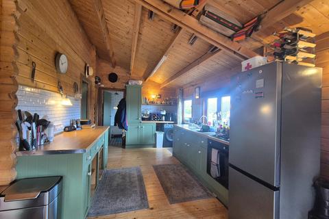 2 bedroom detached bungalow to rent, Hope-Under-Dinmore HR6