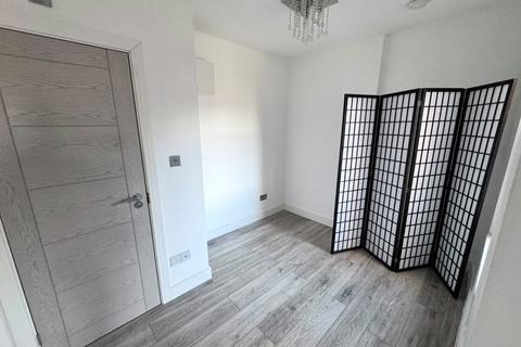 Studio to rent, Flat 6, 28 Milton Road, Swindon, SN1 5JA