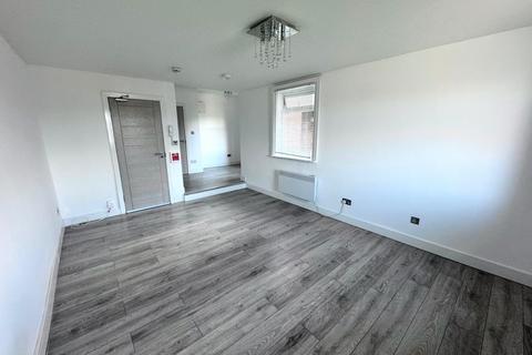 Studio to rent, Flat 6, 28 Milton Road, Swindon, SN1 5JA