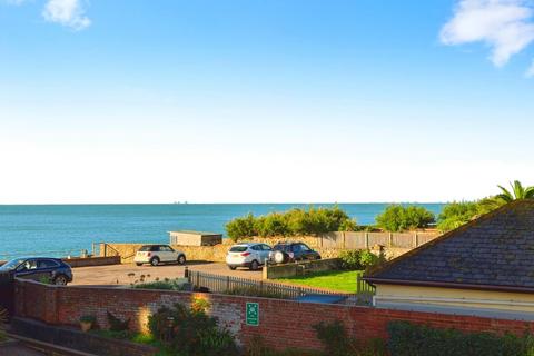 2 bed flat/apartment for rent in The Riviera, Sandgate, Folkestone