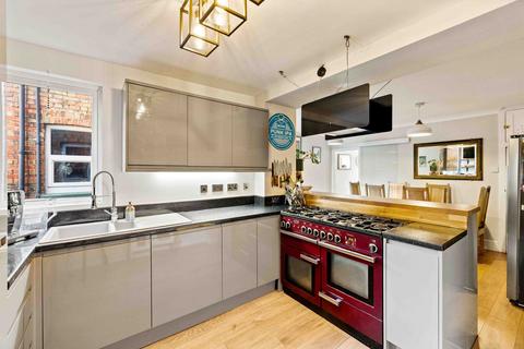 3 bedroom terraced house for sale, Richmond Street, Folkestone, CT19
