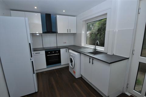 3 bedroom end of terrace house to rent, Eleanor Close, Somerset BA2