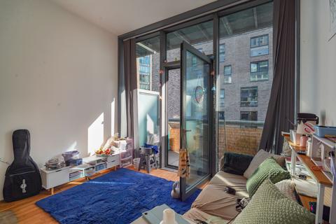 Studio for sale, Clippers Quay, Salford M50