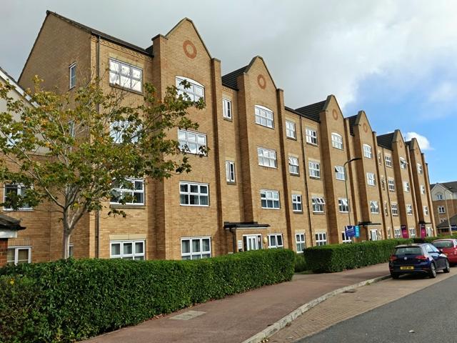 Modern Two Bedroom First Floor... 2 bed apartment to rent - £1,295 pcm ...