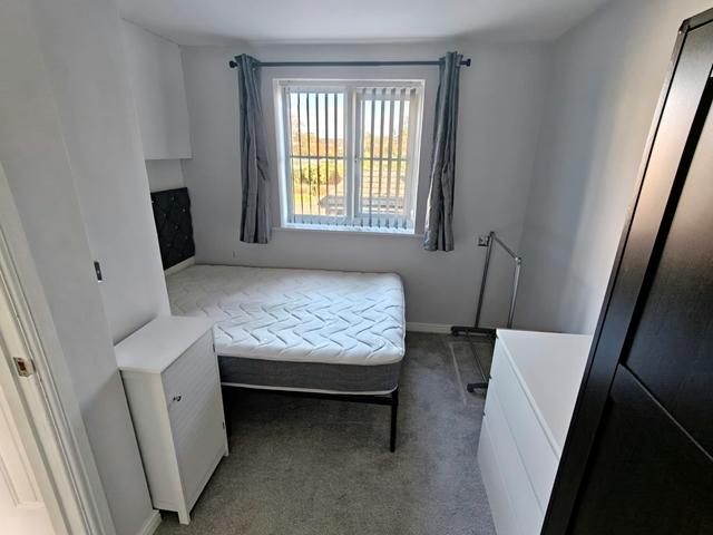 Modern Two Bedroom First Floor... 2 bed apartment to rent - £1,295 pcm ...