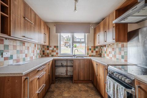2 bedroom bungalow for sale, Bowland Crescent, Bedfordshire LU6