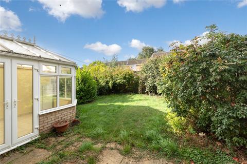 3 bedroom detached house to rent, Oving Close, Bedfordshire LU2