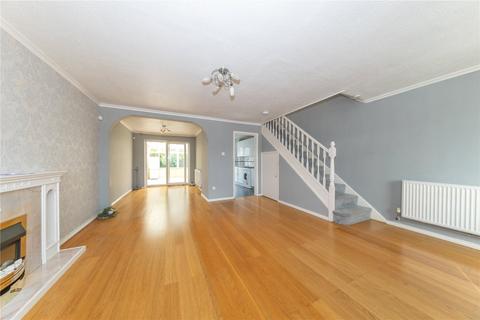 3 bedroom detached house to rent, Oving Close, Bedfordshire LU2