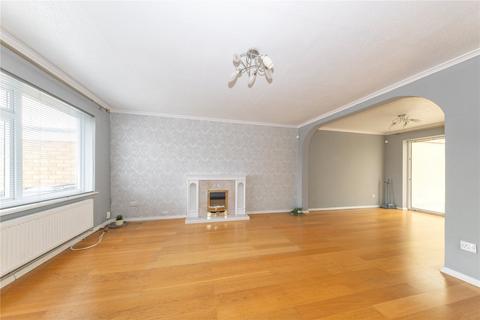 3 bedroom detached house to rent, Oving Close, Bedfordshire LU2