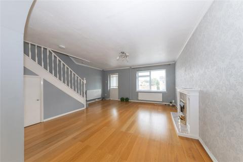 3 bedroom detached house to rent, Oving Close, Bedfordshire LU2