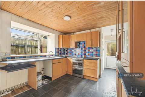2 bedroom end of terrace house to rent, Clyndu St, Swansea, SA6