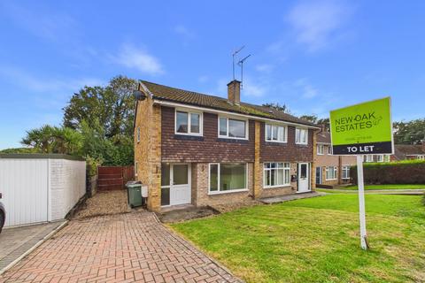 3 bed semi-detached house for rent in Woodview Close, Chesterfield S42