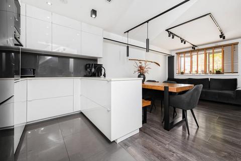 3 bedroom maisonette for sale, Coulter Close, Hayes, UB4