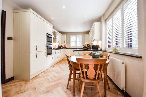 4 bedroom detached house for sale, Ongar Road, Stondon Massey, Brentwood