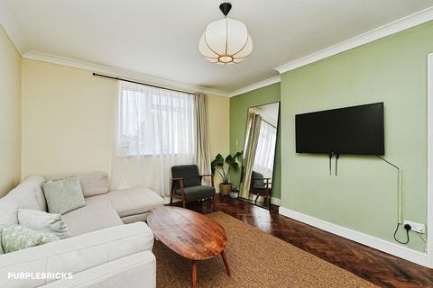 3 bedroom end of terrace house for sale, Edgeworth Road, London, SE9