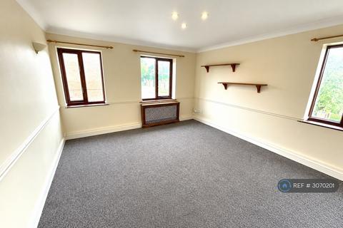 2 bedroom flat to rent, Madeley, Telford, TF7