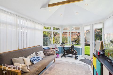 4 bedroom detached house for sale, Granary End, Witchford