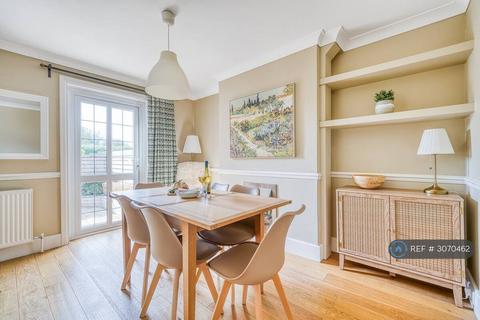 3 bedroom semi-detached house to rent, Southern Road, Lymington, SO41