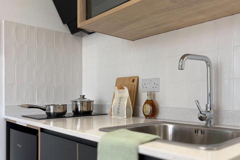 undefined, Commercial Road
