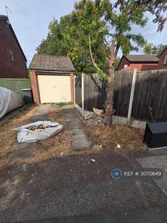 4 bedroom detached house to rent, Castle Fields, Leicester, LE4