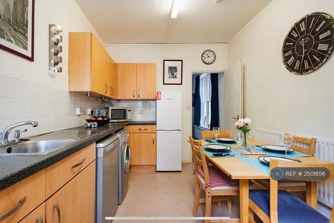 1 bedroom flat to rent, Walker House, London, NW1