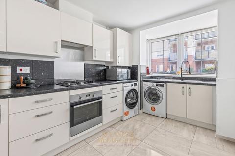 4 bedroom semi-detached house to rent, Percivale Close, Crawley RH11
