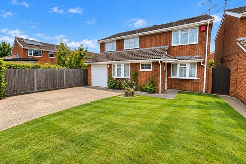 5 bedroom detached house for sale, Chalfont Way, Luton, Bedfordshire, LU2 9RQ