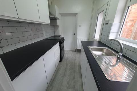 2 bedroom terraced house to rent, Swan Lane, Stoke, Coventry