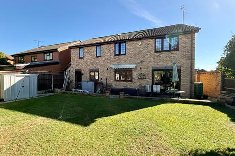 5 bedroom detached house for sale, Statham Close, Luton, LU3