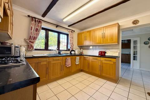 5 bedroom detached house for sale, Statham Close, Luton, LU3