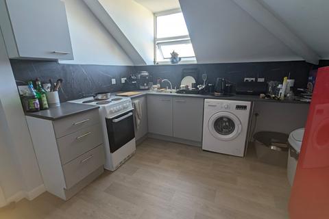 2 bedroom flat to rent, Maison Dieu Road, Dover, Kent, CT16