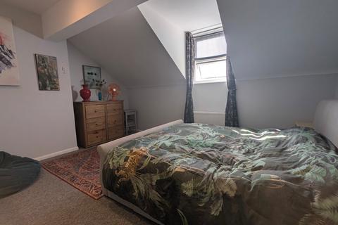 2 bedroom flat to rent, Maison Dieu Road, Dover, Kent, CT16