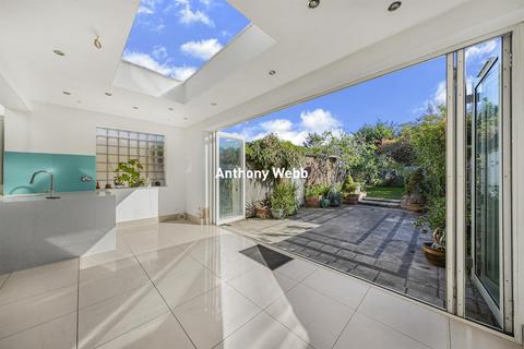 4 bedroom semi-detached house for sale, Winchmore Hill Road, Winchmore Hill, N21