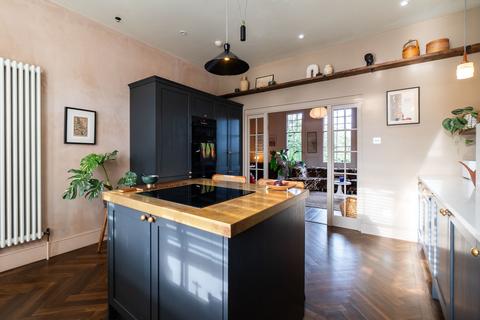 2 bedroom flat for sale, Stoneygate Road, Stoneygate, LE2