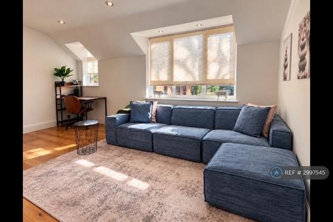 2 bed flat/apartment for rent in Hatfield Road, St Albans, AL1