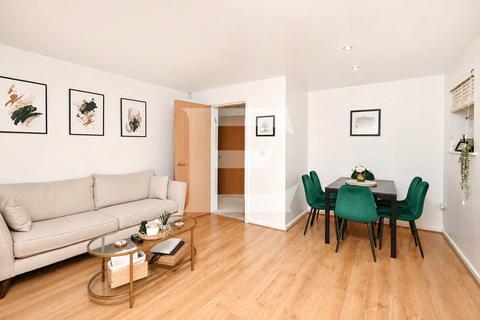 2 bedroom apartment for sale, Rye House, Peacock Close, Mill Hill, London, NW7
