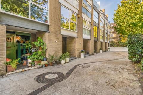 4 bedroom terraced house to rent, Porchester Terrace, London W2