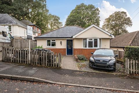 2 bedroom bungalow for sale, Mon Crescent, Southampton SO18